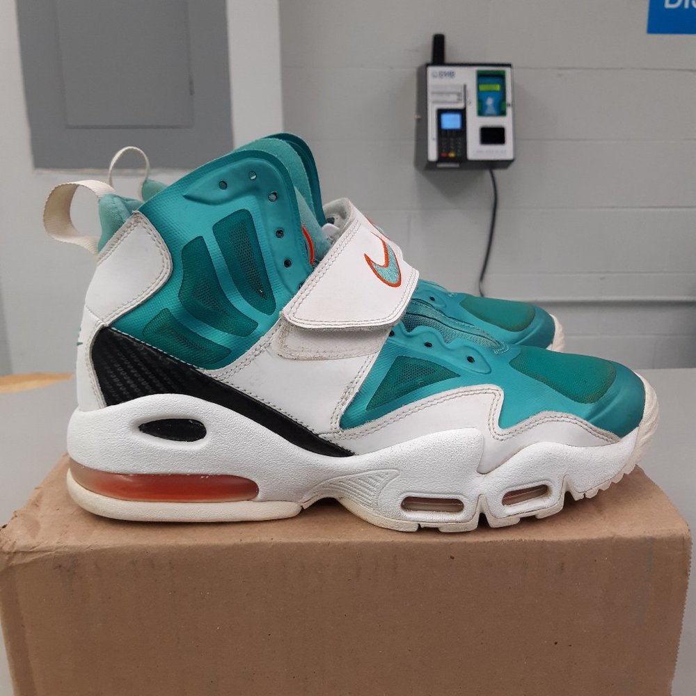 Nike Air Max Express